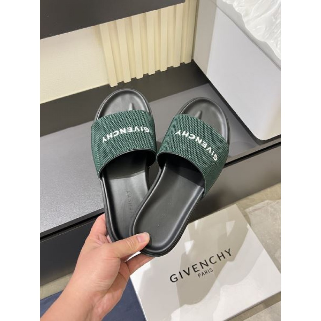 これは買い GIVENCHY ジバンシィ コピー メンズ用 サンダル お洒落さん必携