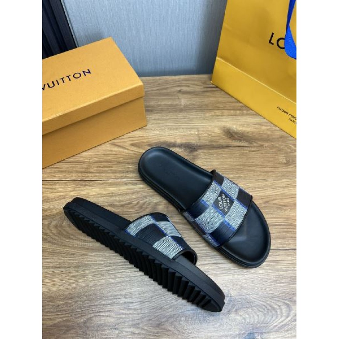 季節感と高級感 ルイヴィトン コピー サンダル LOUIS VUITTON 売れ筋モデル