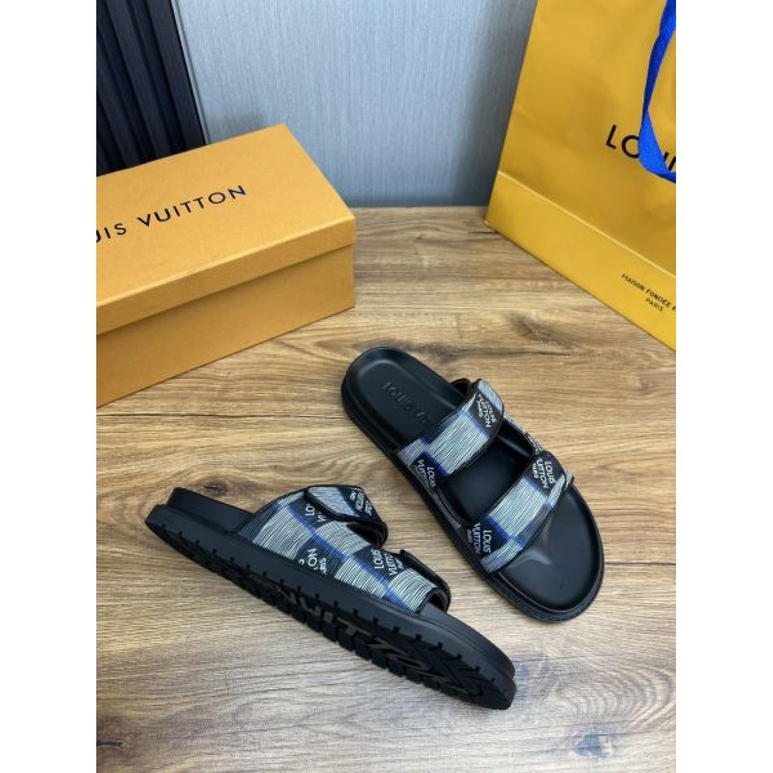 モード感 LOUIS VUITTON ルイヴィトン コピー サンダル 今注目の一足
