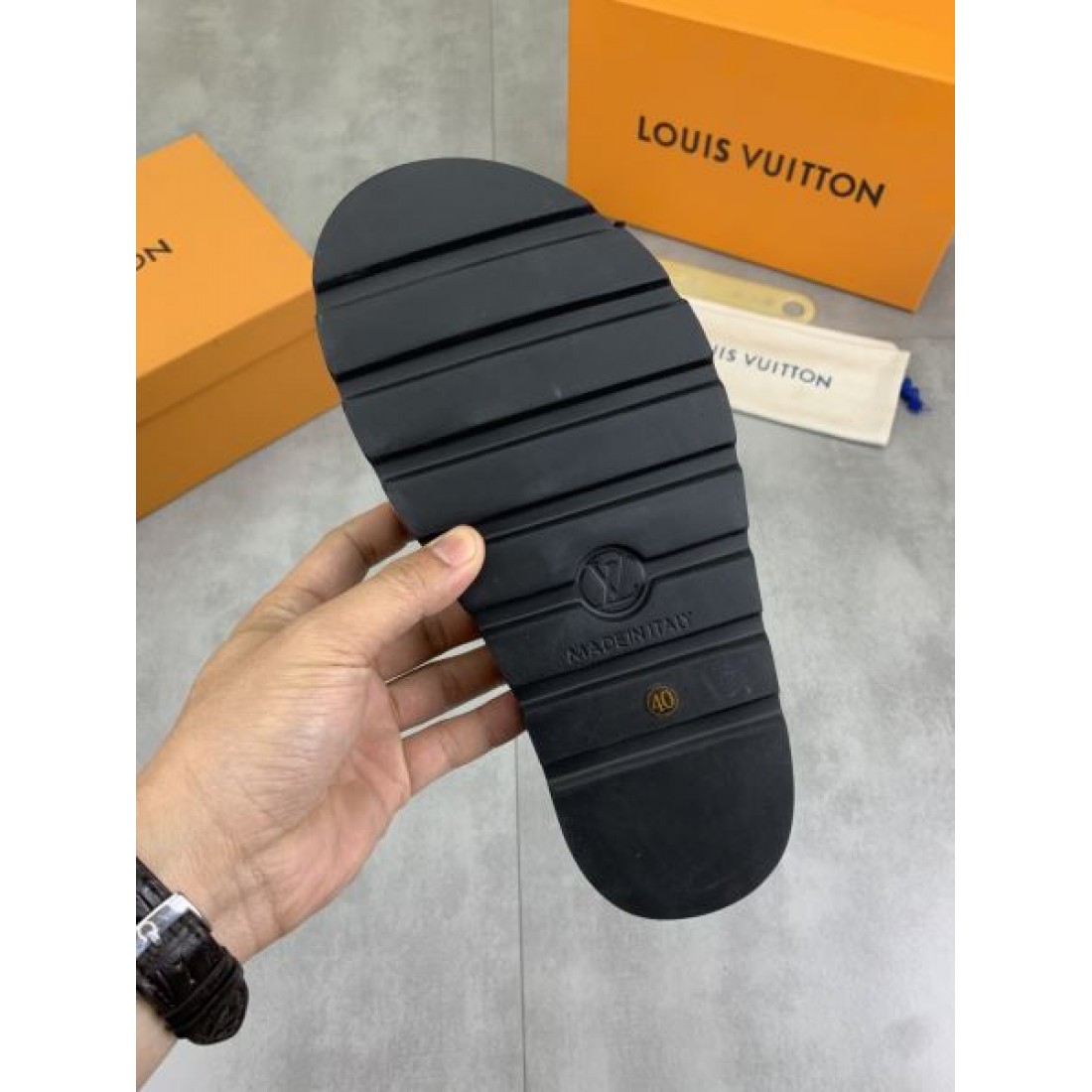 爽やかで軽快な ルイヴィトン コピー サンダル LOUIS VUITTON 絶対欲しい