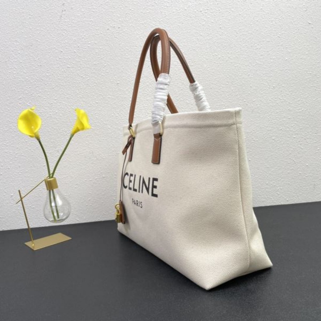 CELINE スーパーコピー トートバッグ ロゴ 抜群な魅力的なアイテム セリーヌ