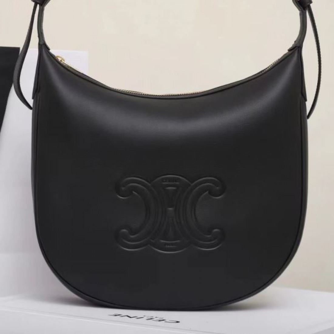 一目瞭然人気ブランド CELINE セリーヌ コピー トートバッグ SNS映え間違いなし