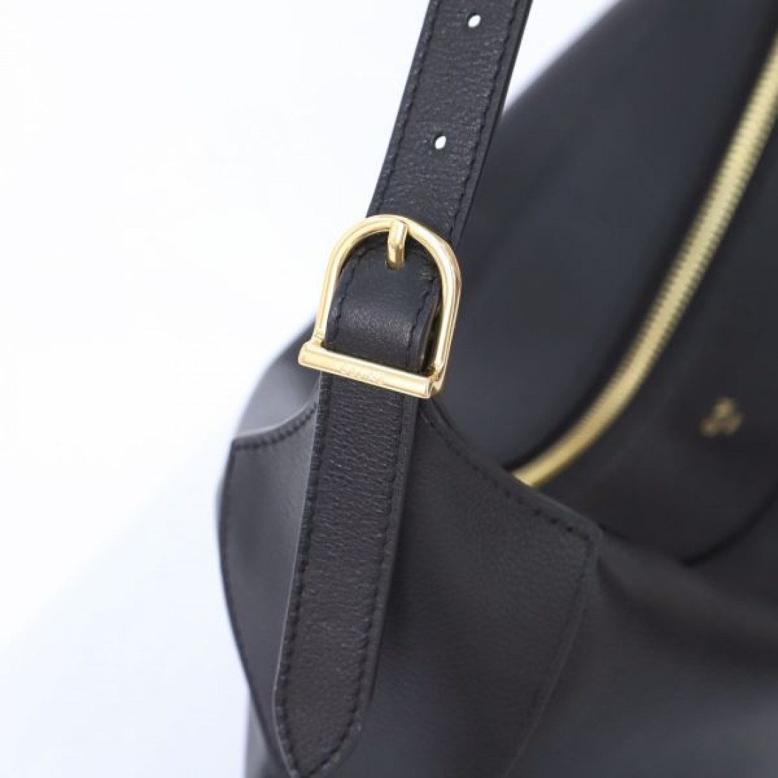 先シーズンに引き続き新品 CELINE セリーヌ コピー トートバッグ 魅力的な価格