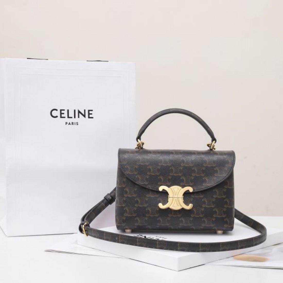 一目惚れアイテム CELINE セリーヌ コピー トートバッグ 夏季新作