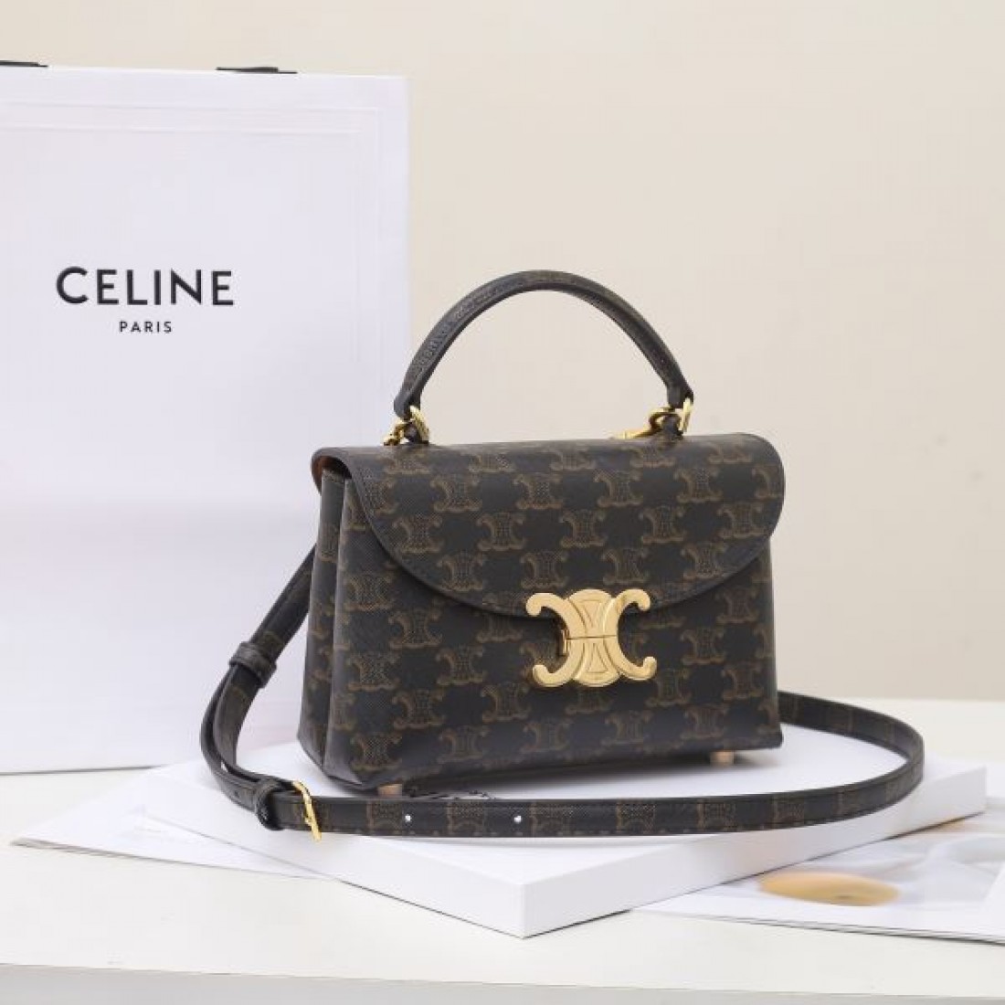 一目惚れアイテム CELINE セリーヌ コピー トートバッグ 夏季新作