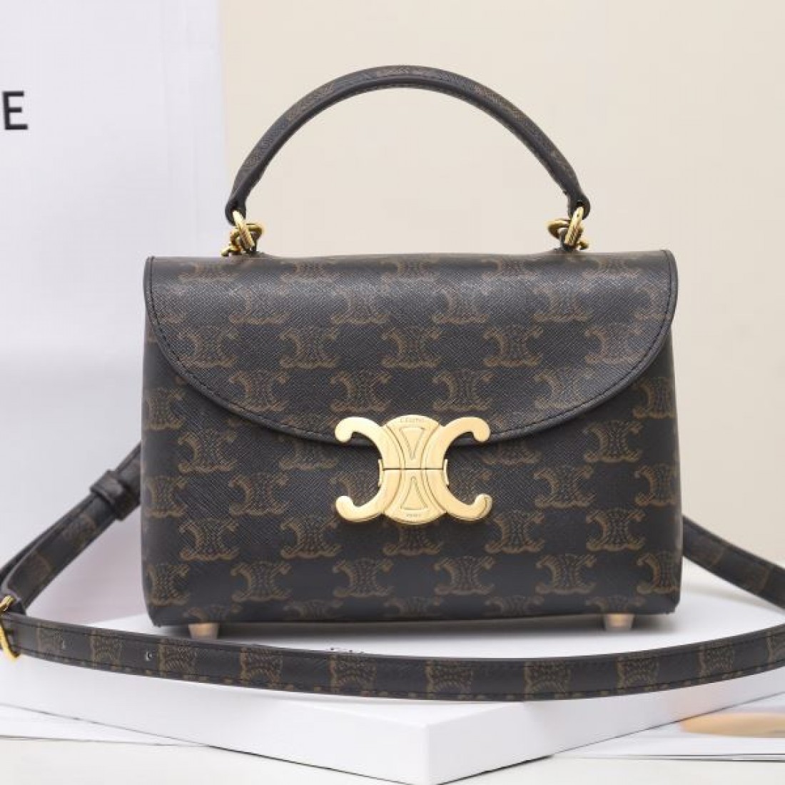 一目惚れアイテム CELINE セリーヌ コピー トートバッグ 夏季新作