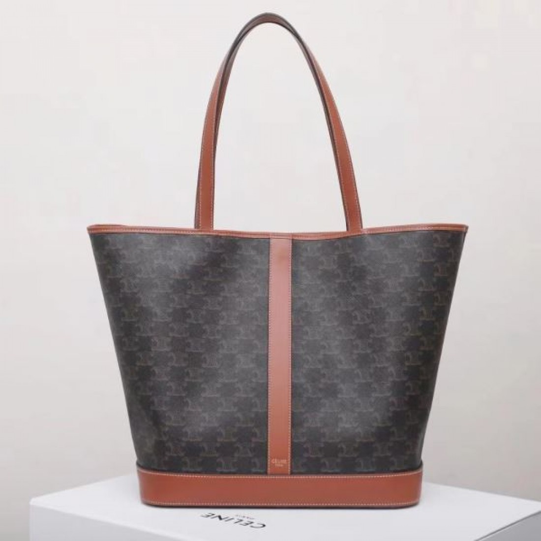 オシャレスタイルは今季も CELINE セリーヌ コピー トートバッグ コスパ最強新作におすすめ