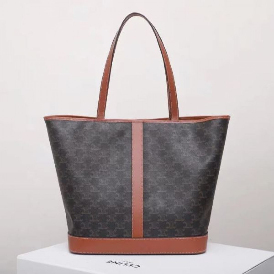 オシャレスタイルは今季も CELINE セリーヌ コピー トートバッグ コスパ最強新作におすすめ