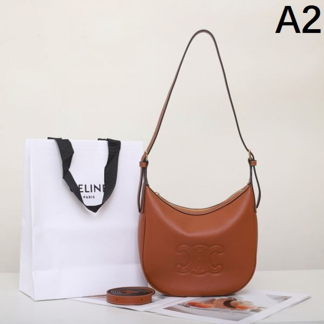 CELINE セリーヌ コピー ショルダーバッグ 端正でフェミニンな 大人の気品