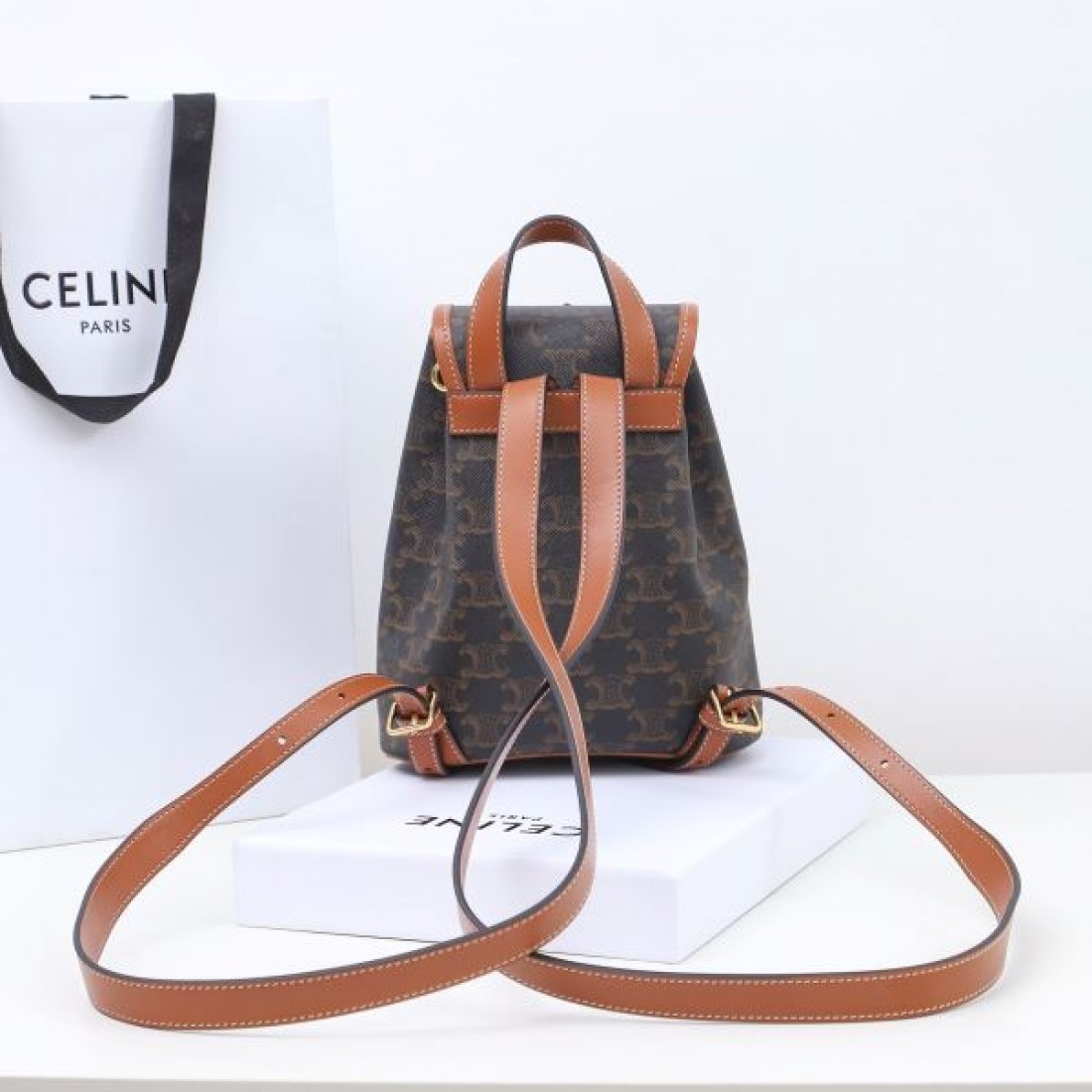 トレンディで魅力的な CELINE セリーヌ コピー バックパック エレガンス 