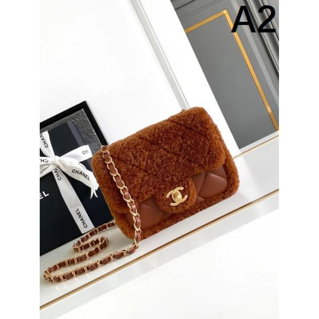 YSL イヴ サンローラン コピー ショルダーバッグ 国内発セール完売間近 SAINT LAURENT