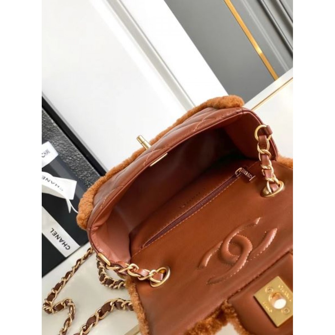 YSL イヴ サンローラン コピー ショルダーバッグ 国内発セール完売間近 SAINT LAURENT
