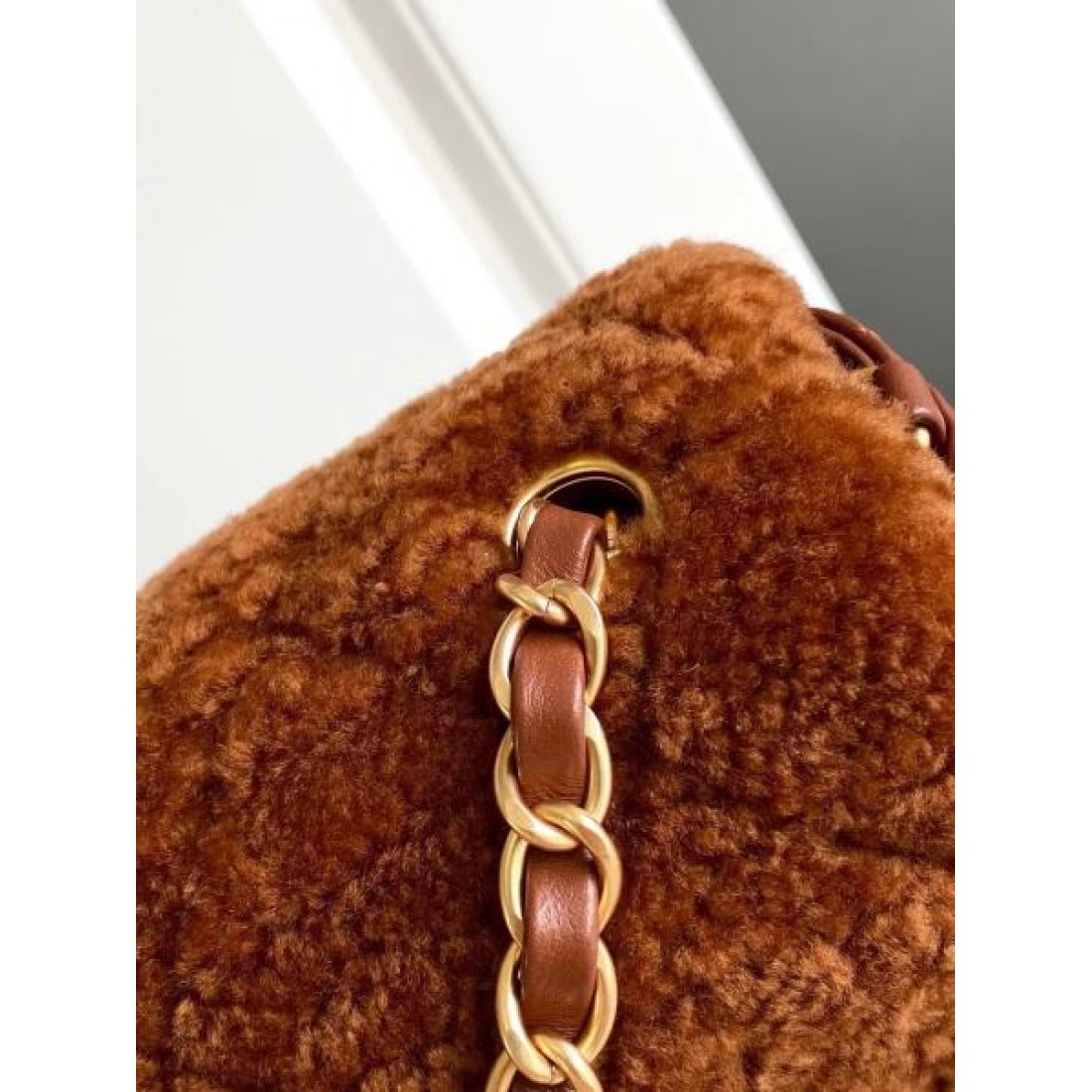 YSL イヴ サンローラン コピー ショルダーバッグ 国内発セール完売間近 SAINT LAURENT