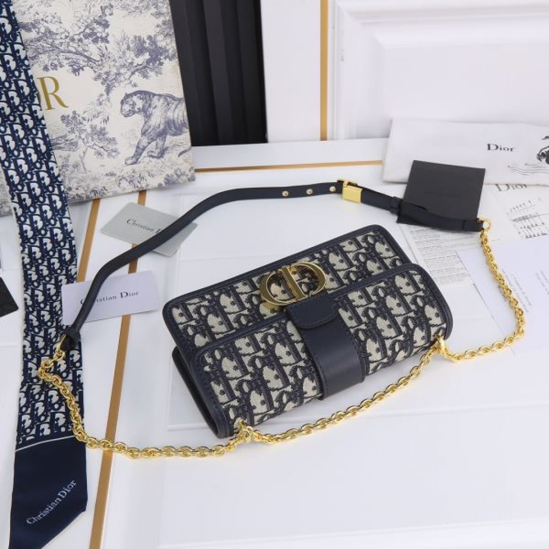 DIOR スーパーコピー ショルダーバッグ ロゴ 抜群なブランドプリント ディオール
