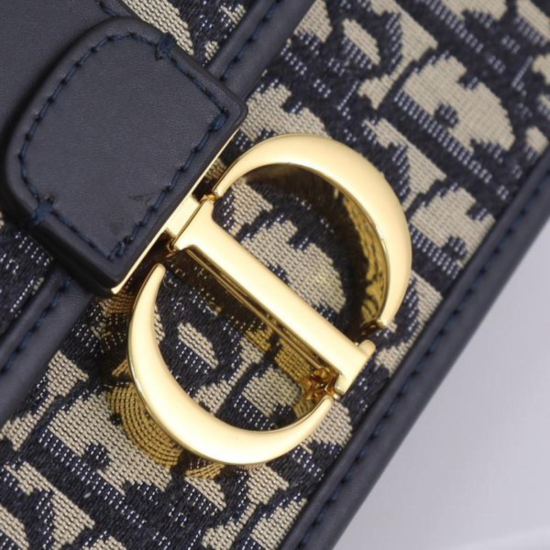 DIOR スーパーコピー ショルダーバッグ ロゴ 抜群なブランドプリント ディオール