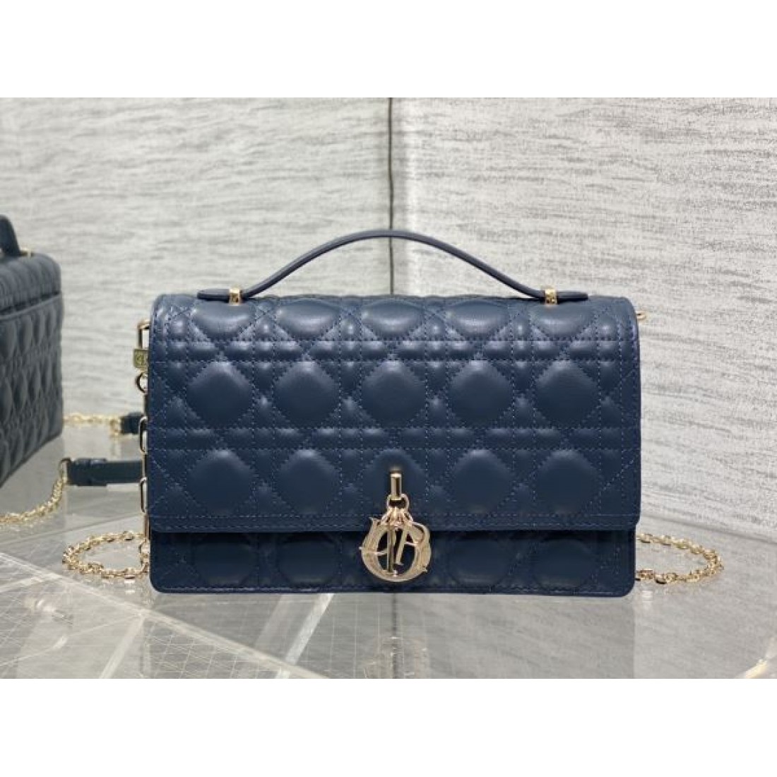 洗練された雰囲気 DIOR ディオール コピー トートバッグ 一点投入で旬顔