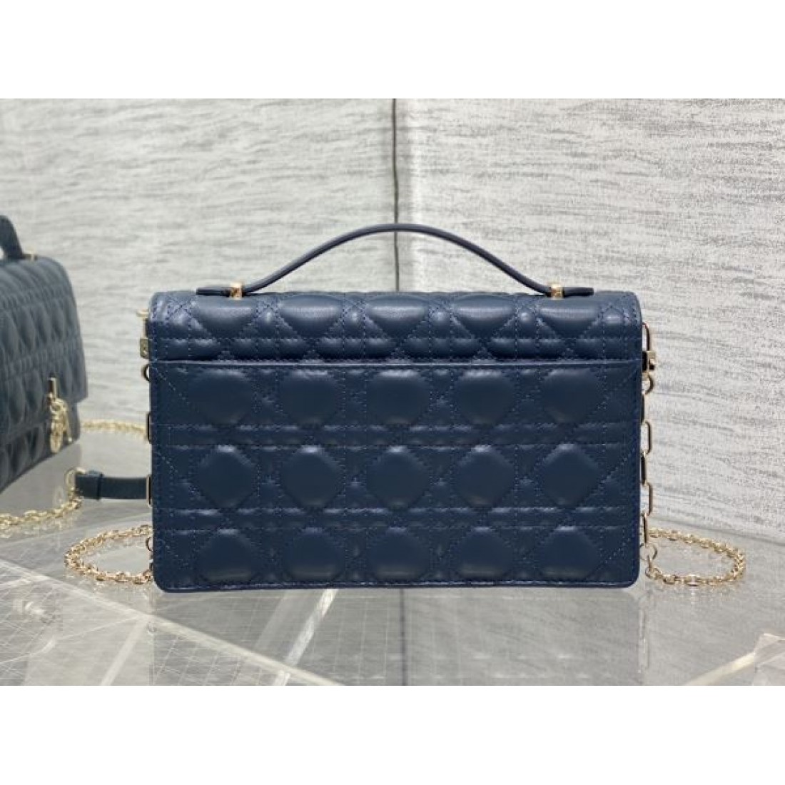 洗練された雰囲気 DIOR ディオール コピー トートバッグ 一点投入で旬顔