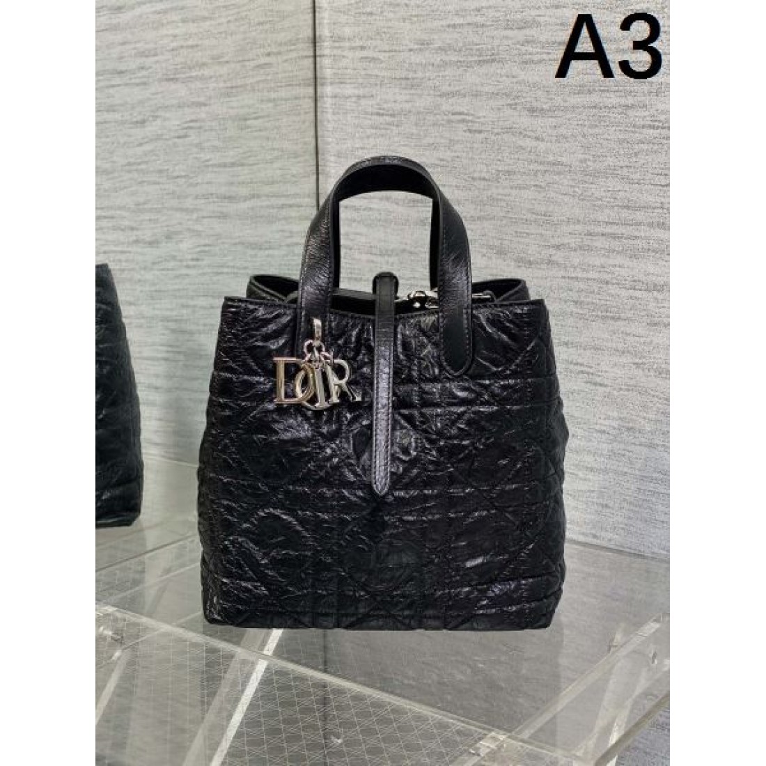 視線を集める DIOR ディオール コピー トートバッグ  完璧なシルエット
