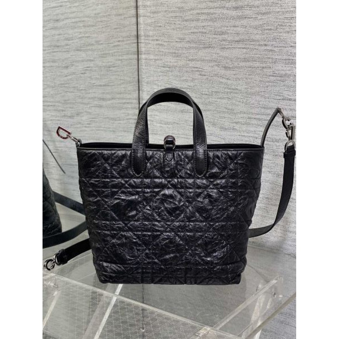 視線を集める DIOR ディオール コピー トートバッグ  完璧なシルエット