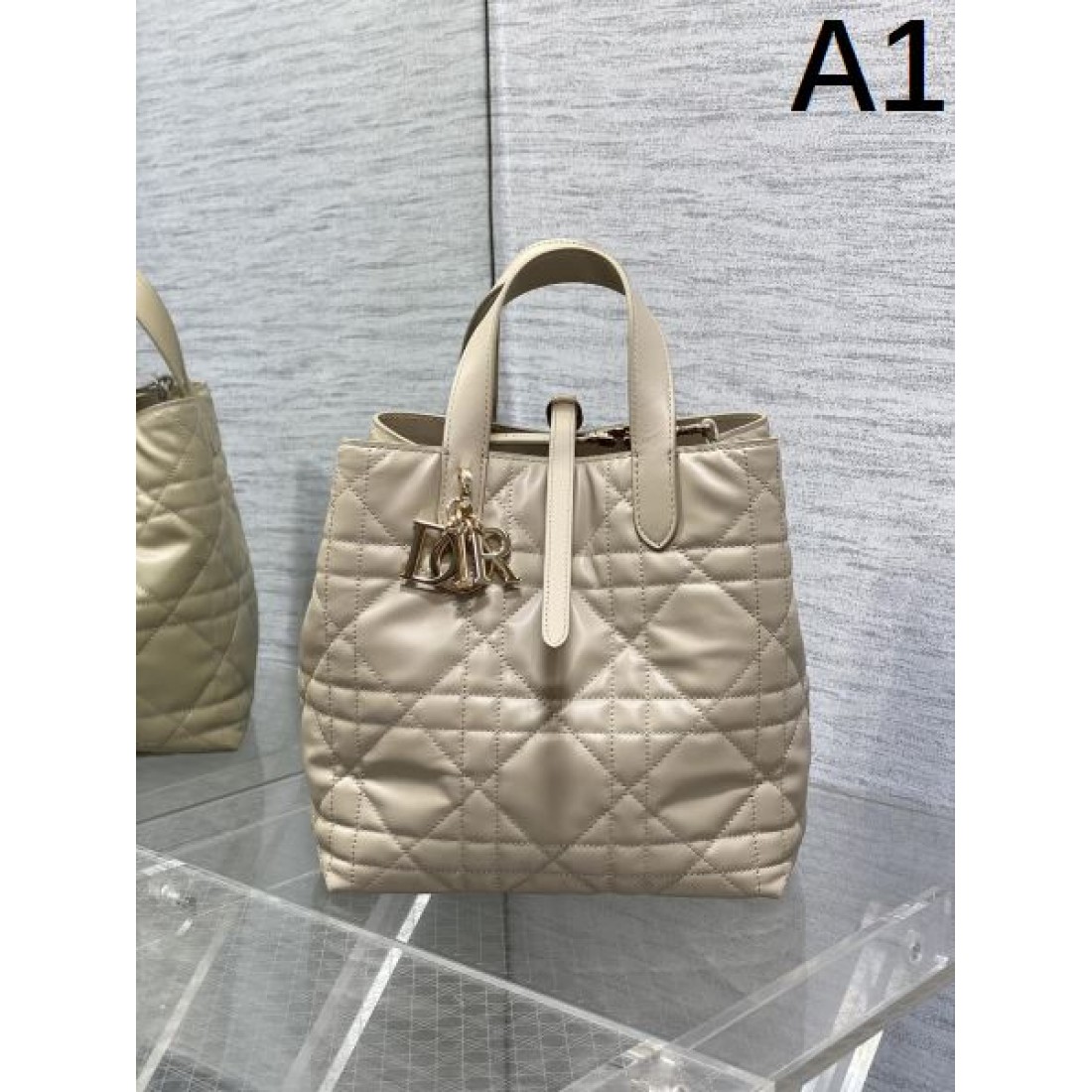 大人気なレットショップ DIOR ディオール コピー トートバッグ リラックス感のある