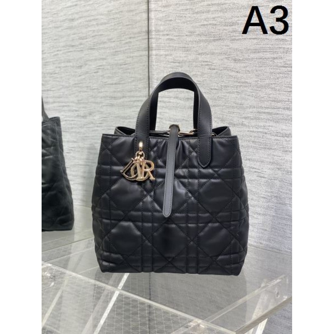 大人気なレットショップ DIOR ディオール コピー トートバッグ リラックス感のある