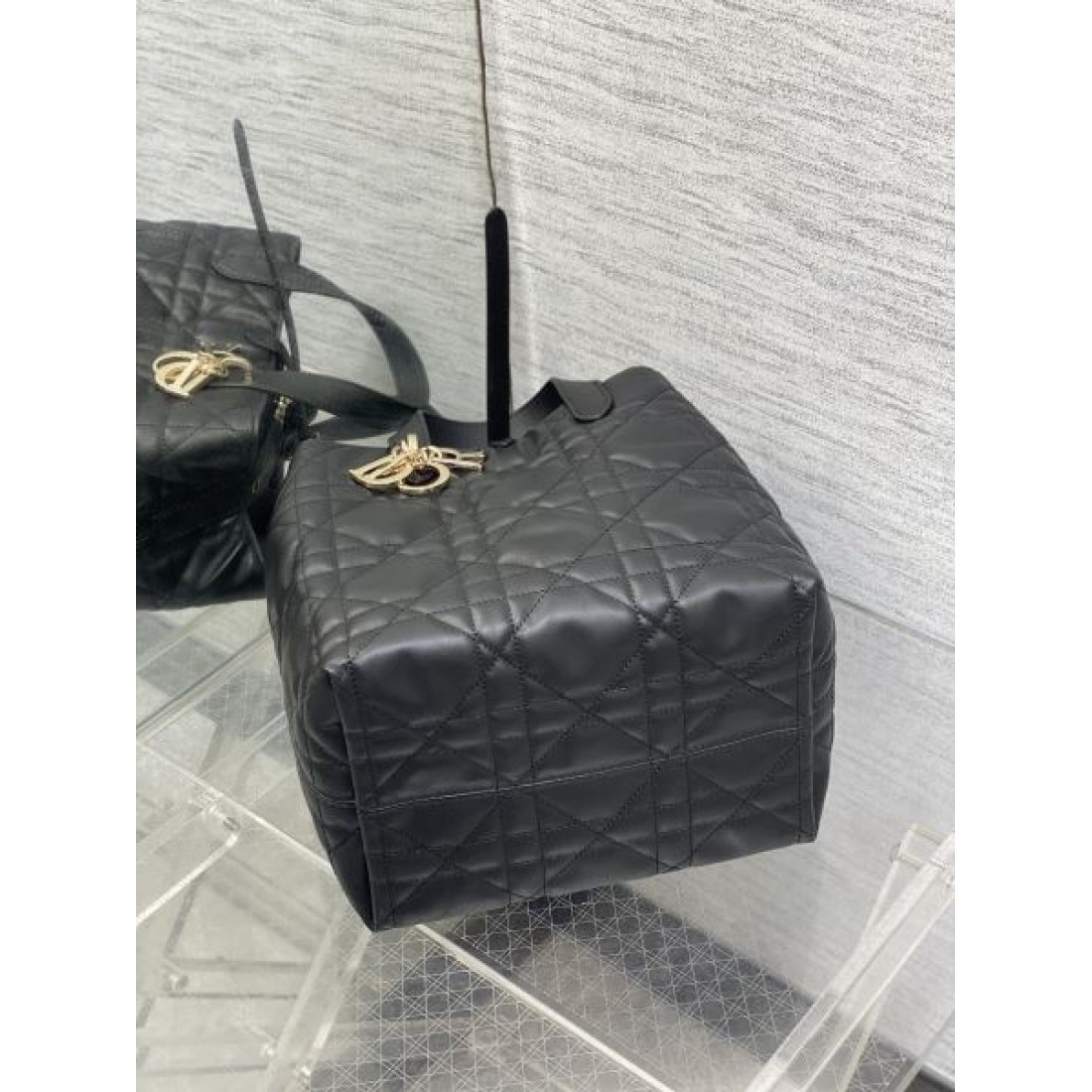 大人気なレットショップ DIOR ディオール コピー トートバッグ リラックス感のある