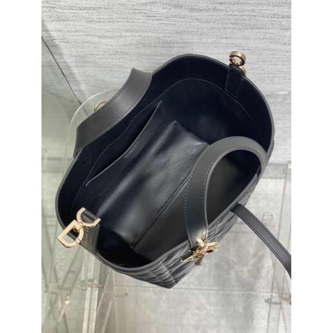 大人気なレットショップ DIOR ディオール コピー トートバッグ リラックス感のある
