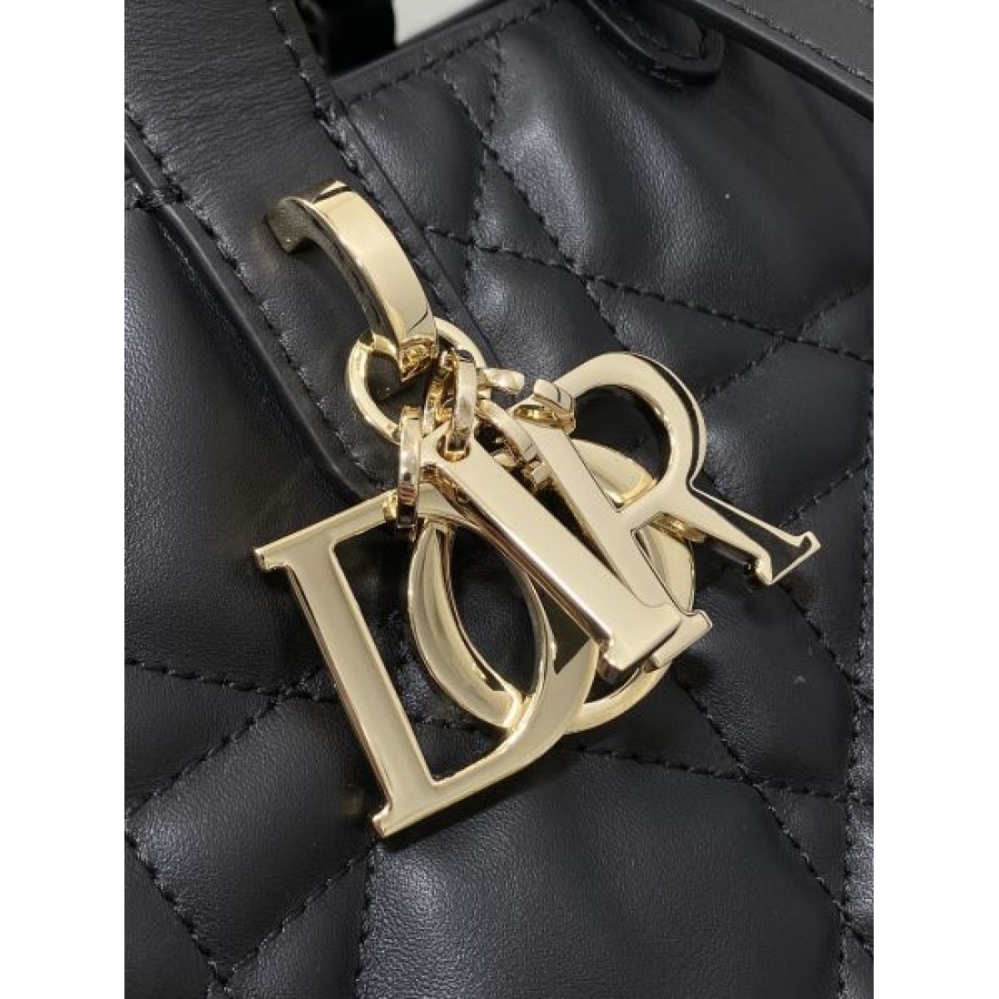 大人気なレットショップ DIOR ディオール コピー トートバッグ リラックス感のある