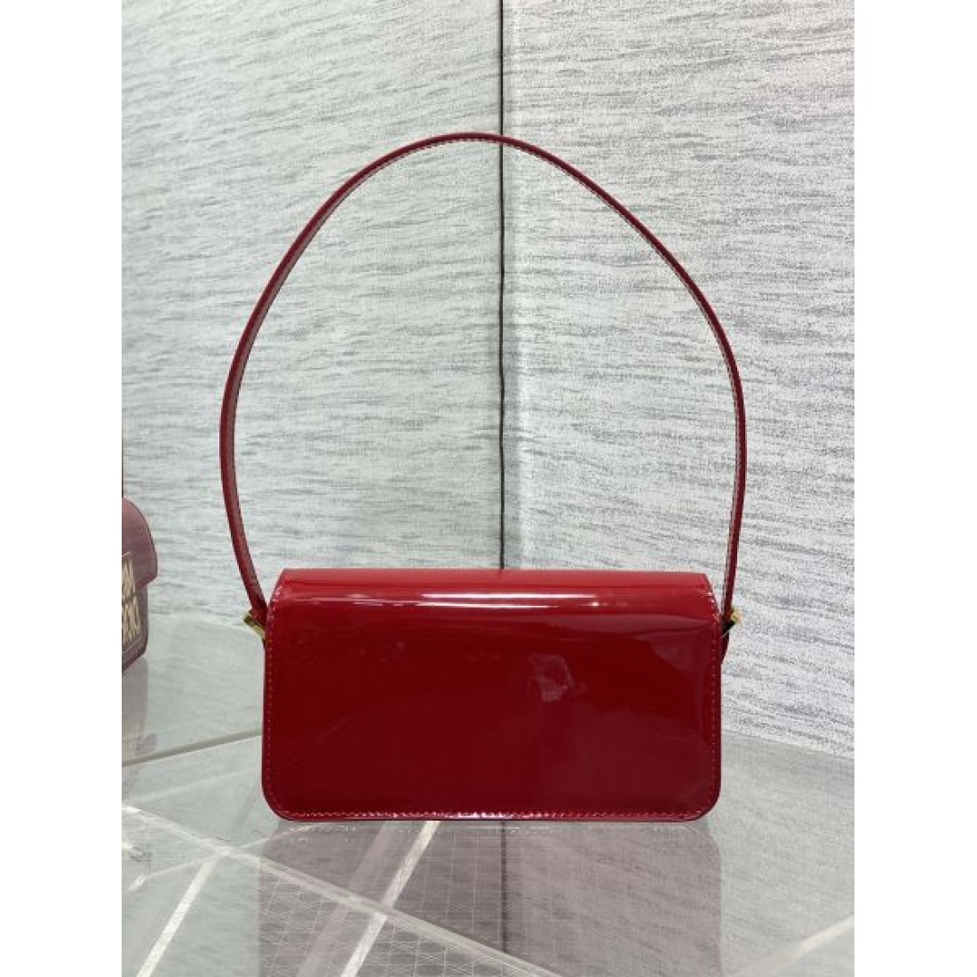 DIOR ディオール コピー ショルダーバッグ 端正で実用的なデザイン 上品な存在感