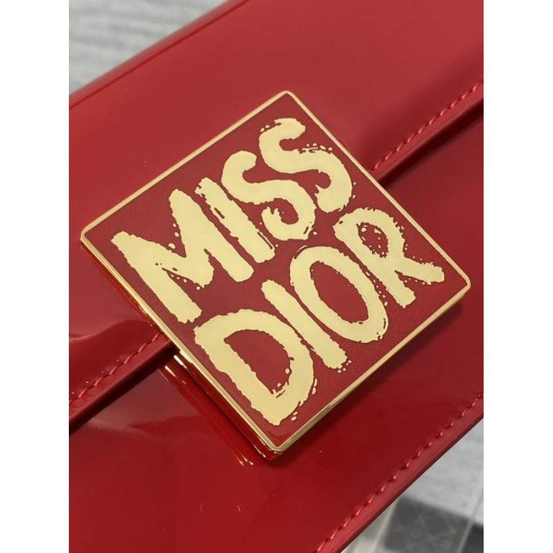 DIOR ディオール コピー ショルダーバッグ 端正で実用的なデザイン 上品な存在感