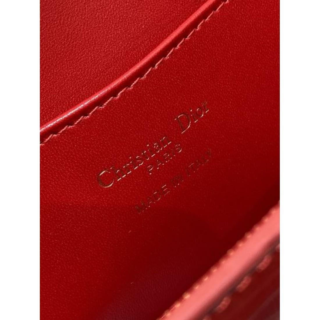 DIOR ディオール コピー ショルダーバッグ 端正で実用的なデザイン 上品な存在感