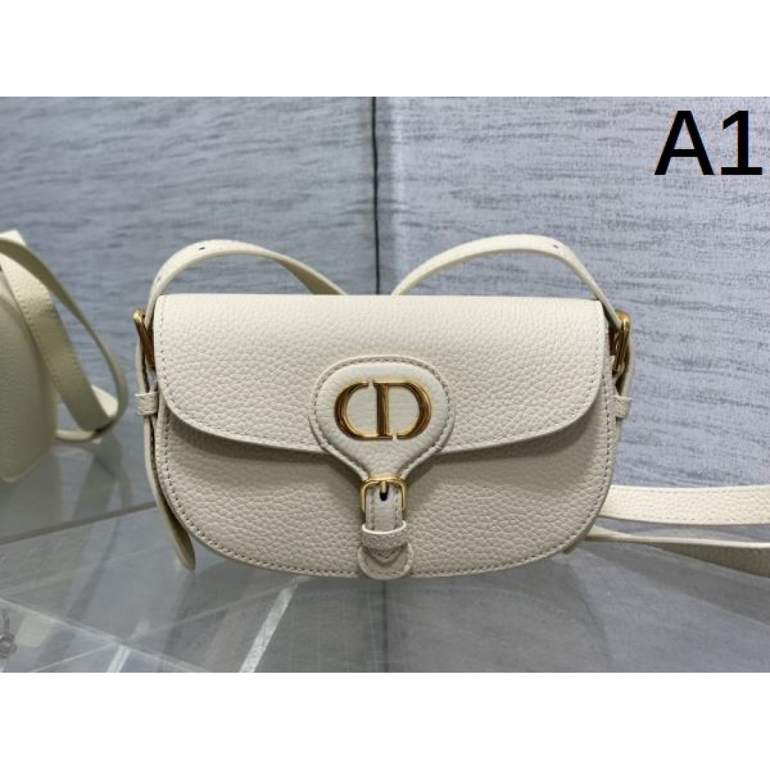 DIOR ディオール コピー ショルダーバッグ クラシックな魅力と軽やかさを両立した逸品