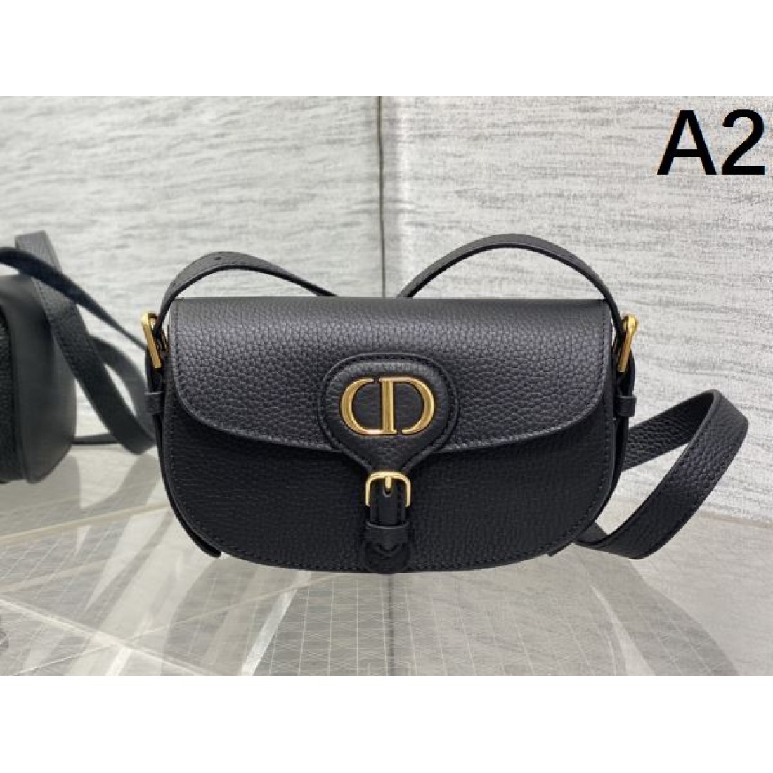 DIOR ディオール コピー ショルダーバッグ クラシックな魅力と軽やかさを両立した逸品