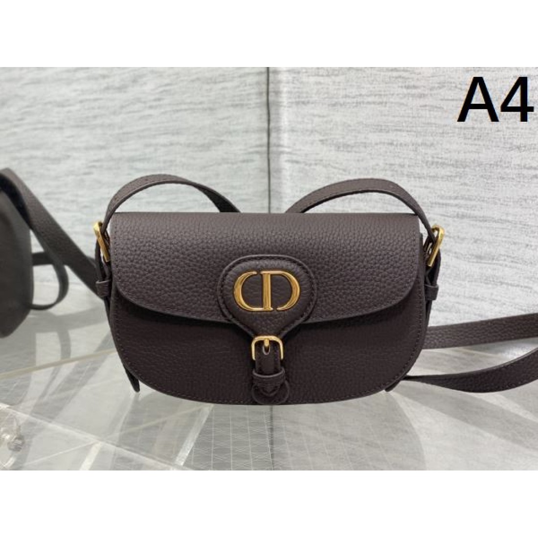 DIOR ディオール コピー ショルダーバッグ クラシックな魅力と軽やかさを両立した逸品