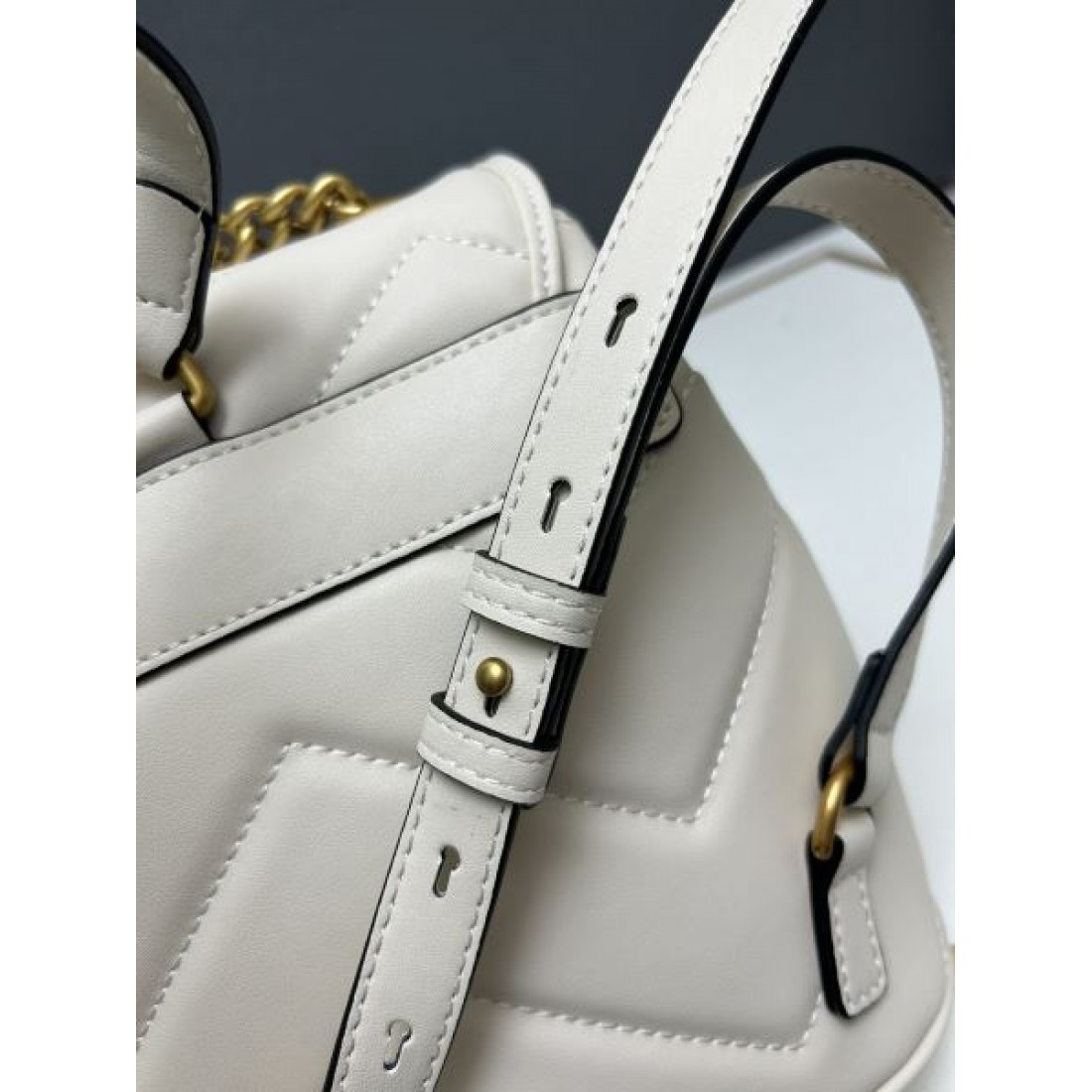 GUCCI コピー バックパック ロゴ 最新作期間限定セール グッチ