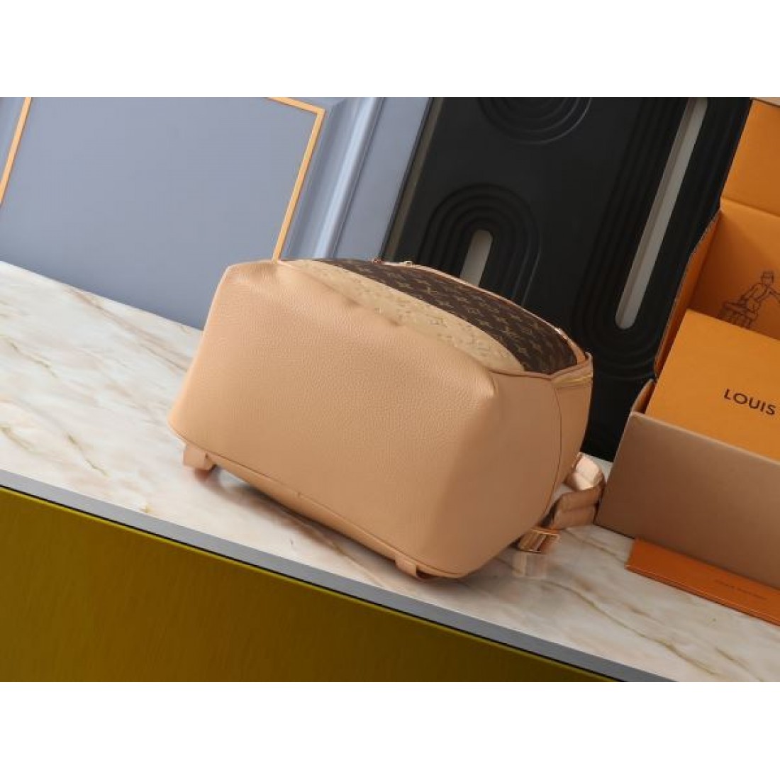 LOUIS VUITTON コピー バックパック ロゴ セールでお勧め ルイヴィトン