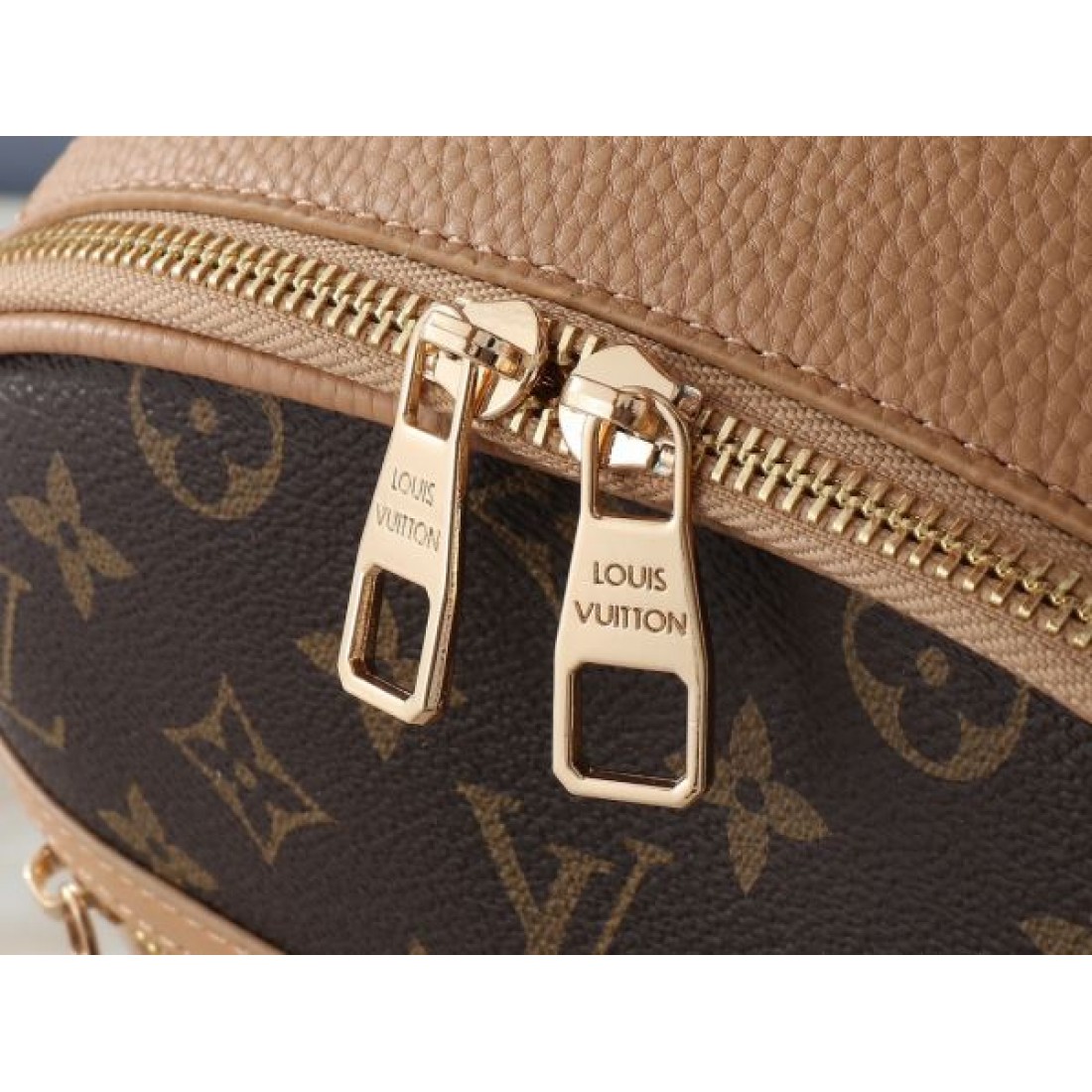 LOUIS VUITTON コピー バックパック ロゴ セールでお勧め ルイヴィトン