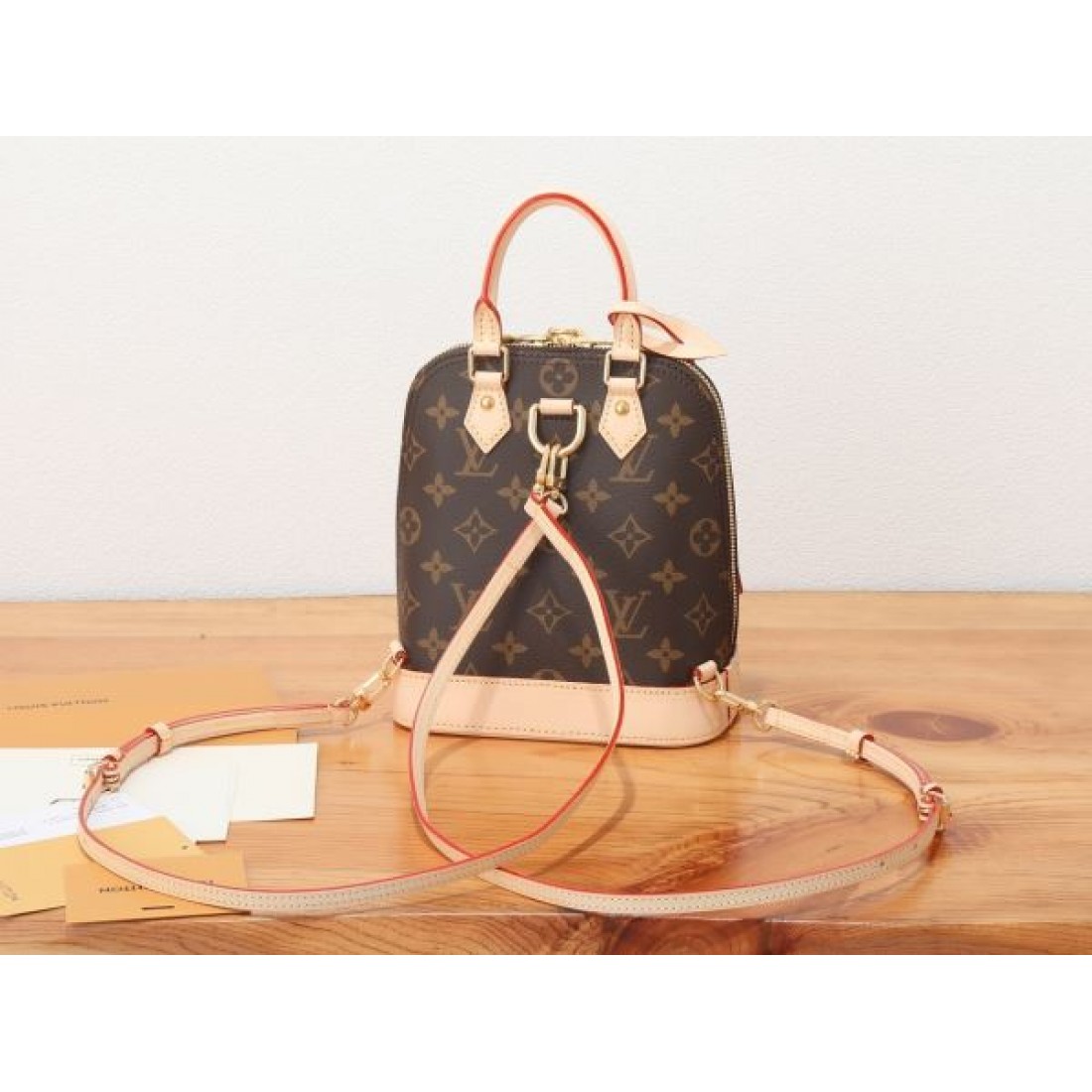 LOUIS VUITTON コピー バックパック ロゴ 大好評アイテム ルイヴィトン