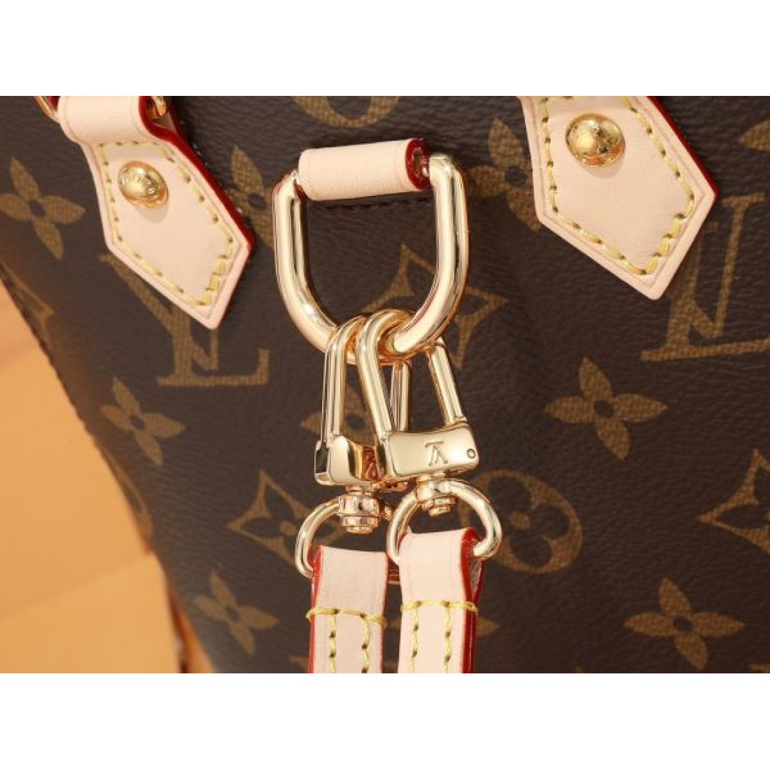 LOUIS VUITTON コピー バックパック ロゴ 大好評アイテム ルイヴィトン