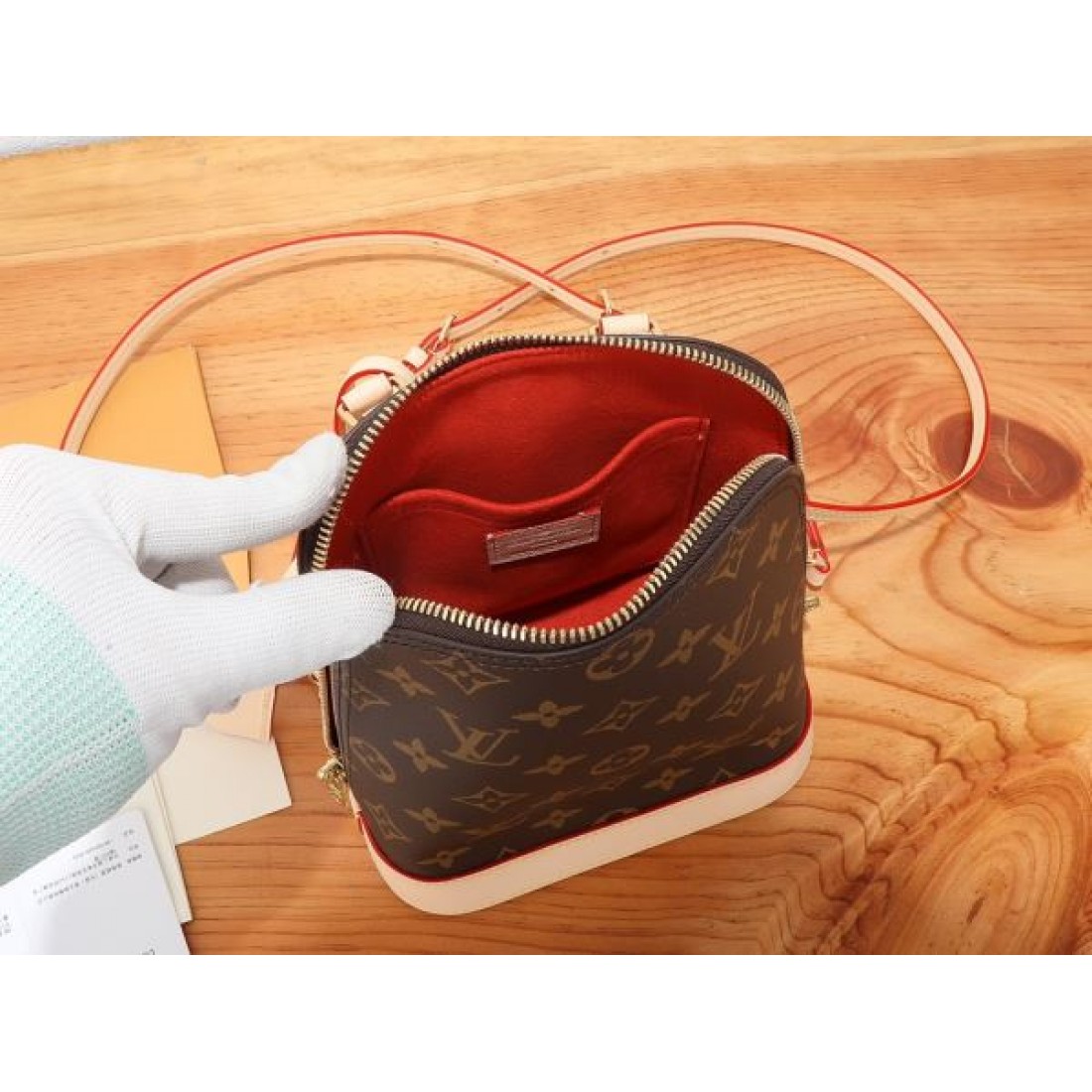 LOUIS VUITTON コピー バックパック ロゴ 大好評アイテム ルイヴィトン
