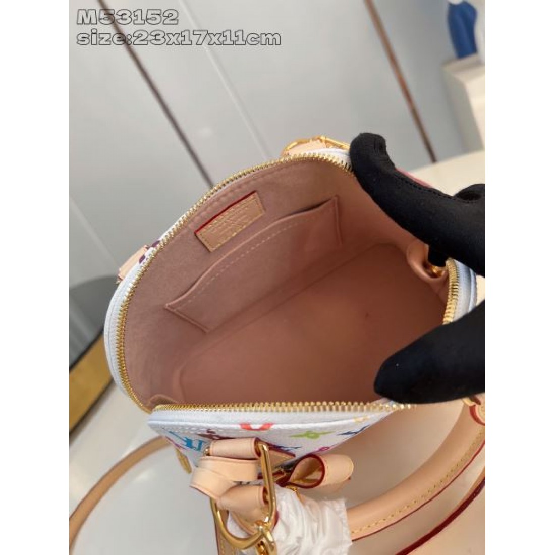  優雅でスタイリッシュな LOUIS VUITTON ルイヴィトン コピー トートバッグ 気品漂う