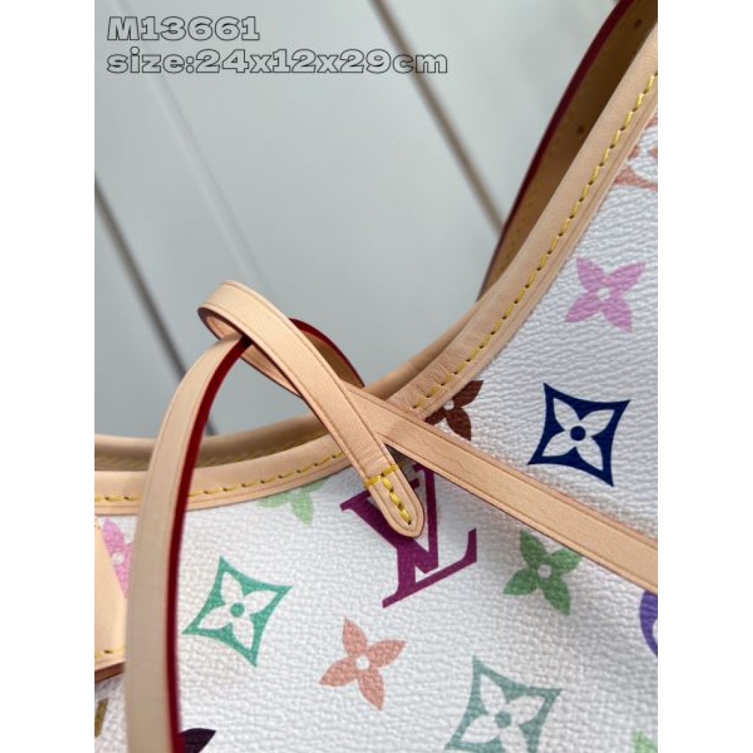 都会的で軽やかな LOUIS VUITTON ルイヴィトン コピー トートバッグ 洗練された魅力