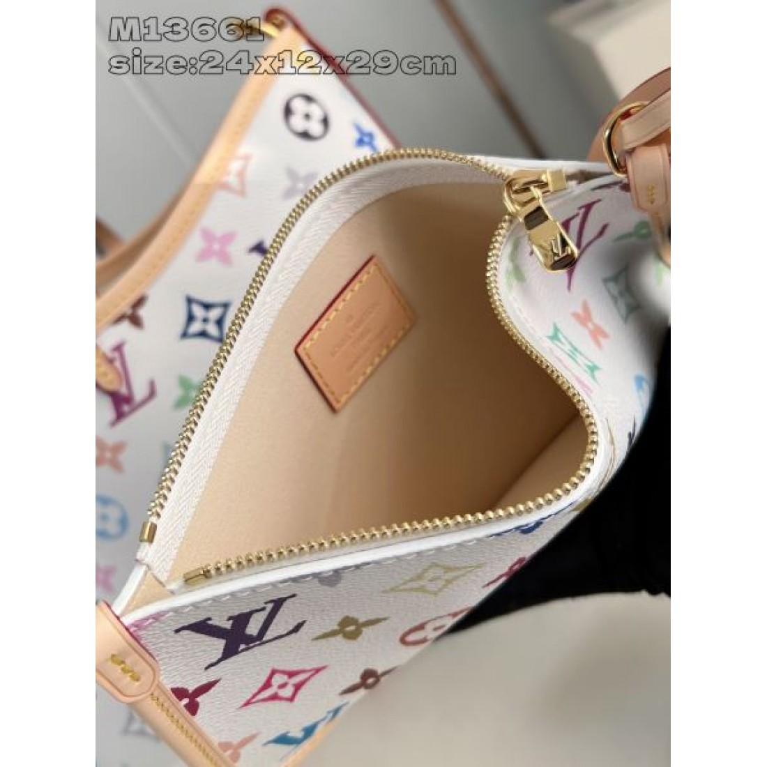 都会的で軽やかな LOUIS VUITTON ルイヴィトン コピー トートバッグ 洗練された魅力