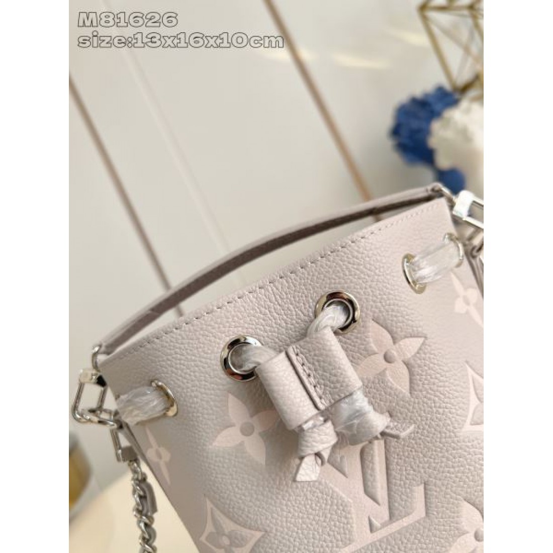 上質で洗練された LOUIS VUITTON ルイヴィトン コピー トートバッグ モダンな印象