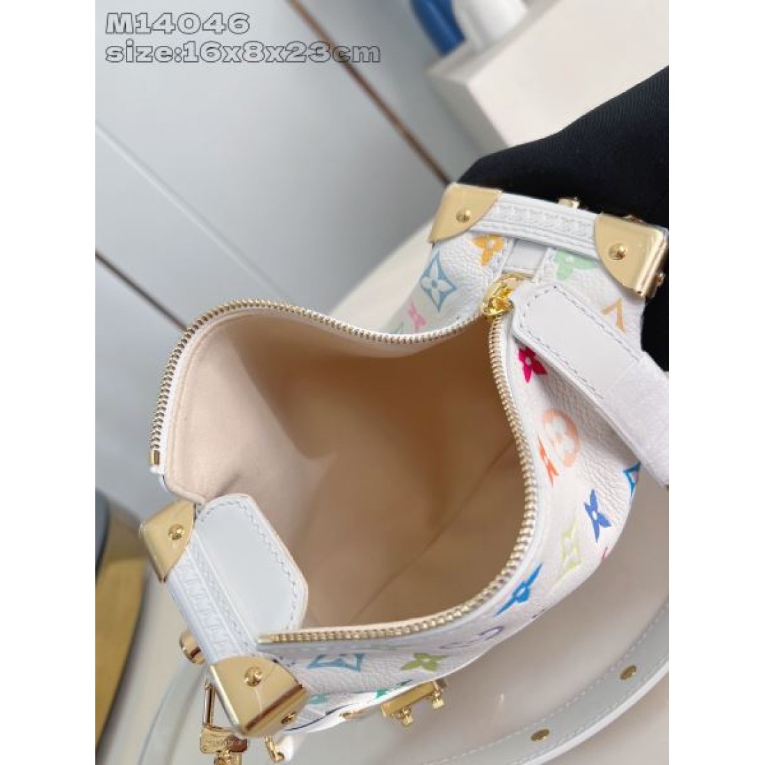 LOUIS VUITTON ルイヴィトン コピー ショルダーバッグ 気品と存在感あふれる