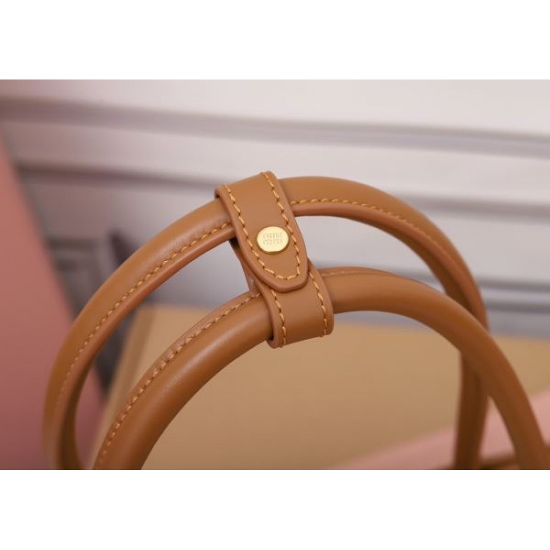 MIU MIU ミュウミュウ コピー トートバッグ コンパクトでエレガントな 使いやすさ抜群