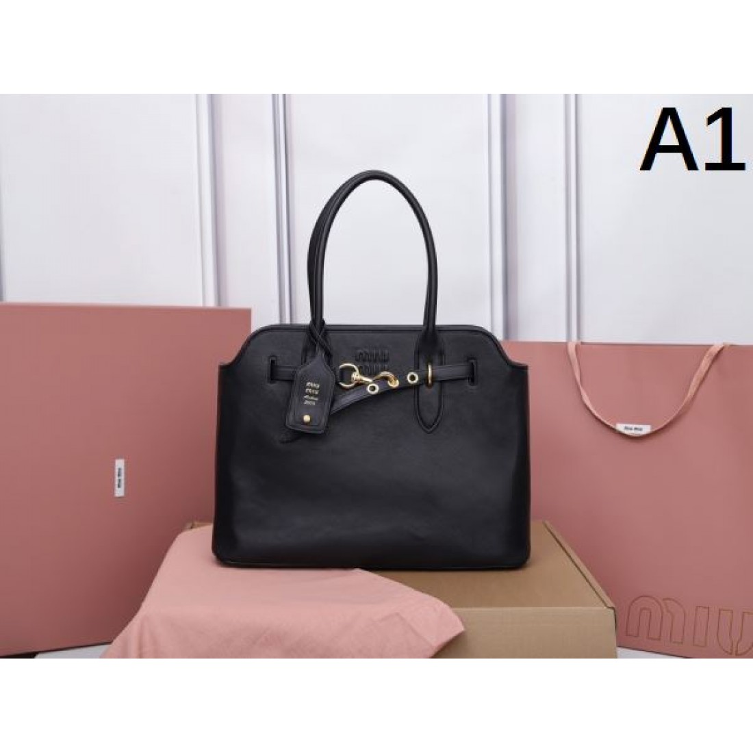 トレンド感ある MIU MIU ミュウミュウ コピー トートバッグ 可愛さと実用性の融合