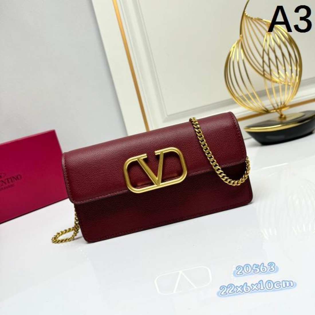 絶対欲しくなる VALENTINO ヴァレンティノ コピー ショルダーバッグ 軽やか