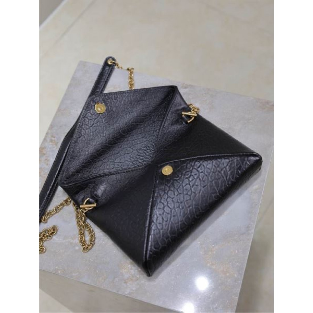 イヴ サンローラン コピー ショルダーバッグ 一枚でお洒落 SAINT LAURENT