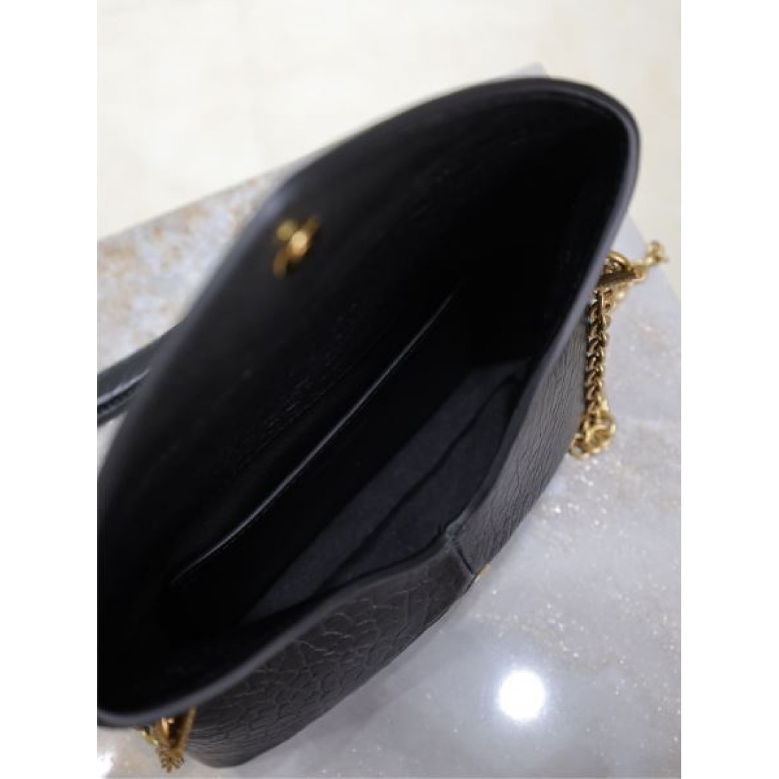 イヴ サンローラン コピー ショルダーバッグ 一枚でお洒落 SAINT LAURENT